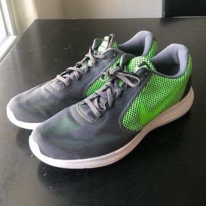 Nike Revolution 3